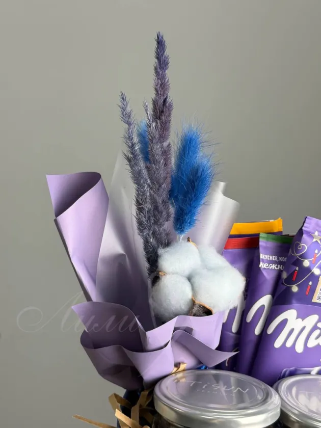 Набор чая и конфет