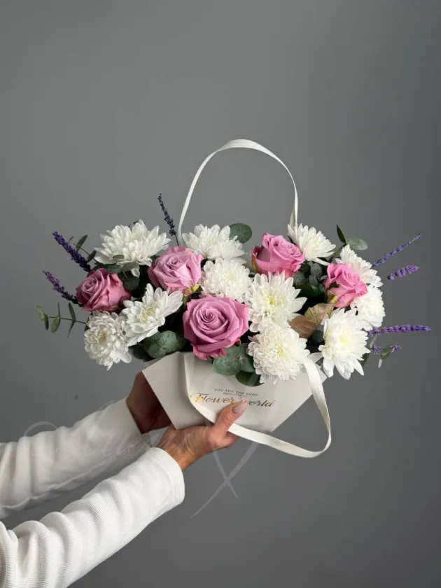 Композиция из хризантем «Паулина»