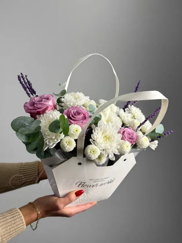 Композиция из хризантем «Паулина»