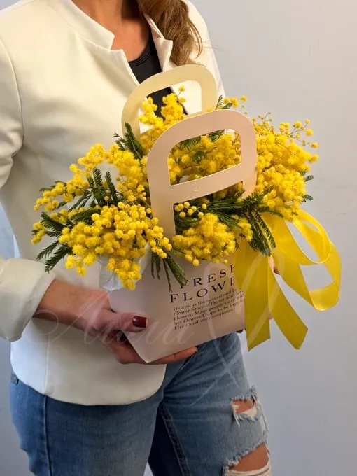 Композиция из мимозы «Марта»