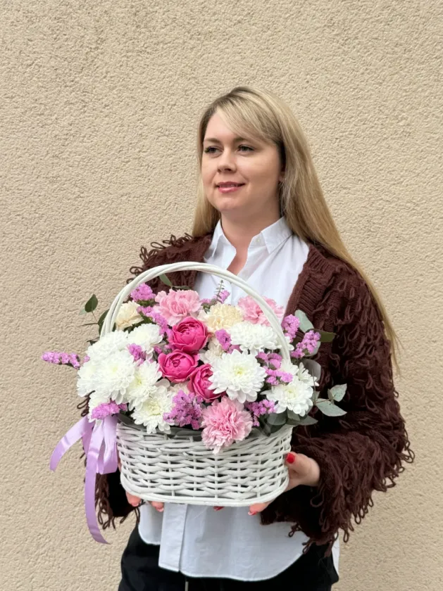 Композиция из хризантемы и гвоздики «Илинка»