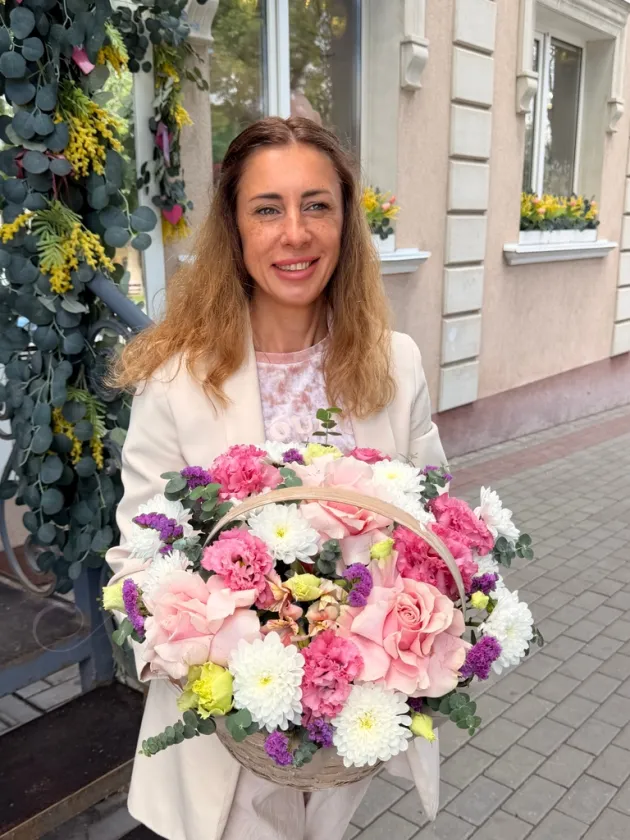 Композиция из французских роз и эустомы «Престиж»