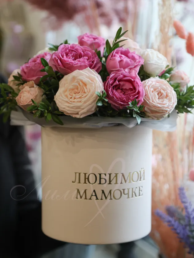 Композиция из роз «Мамина забота»