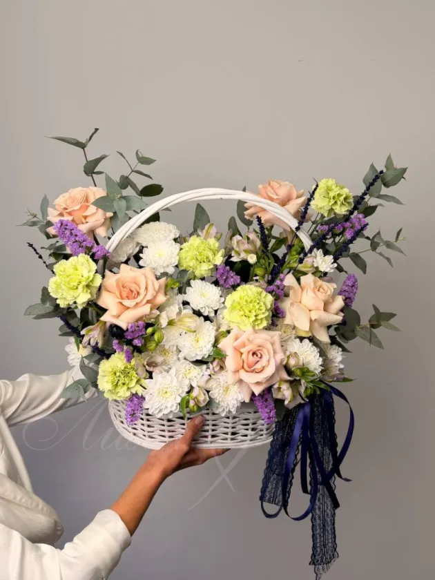 Корзина цветов «Римма»