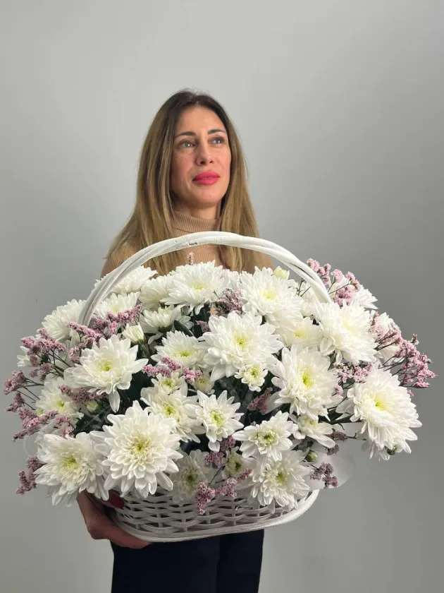 Композиция из хризантем «Мисс нежность»