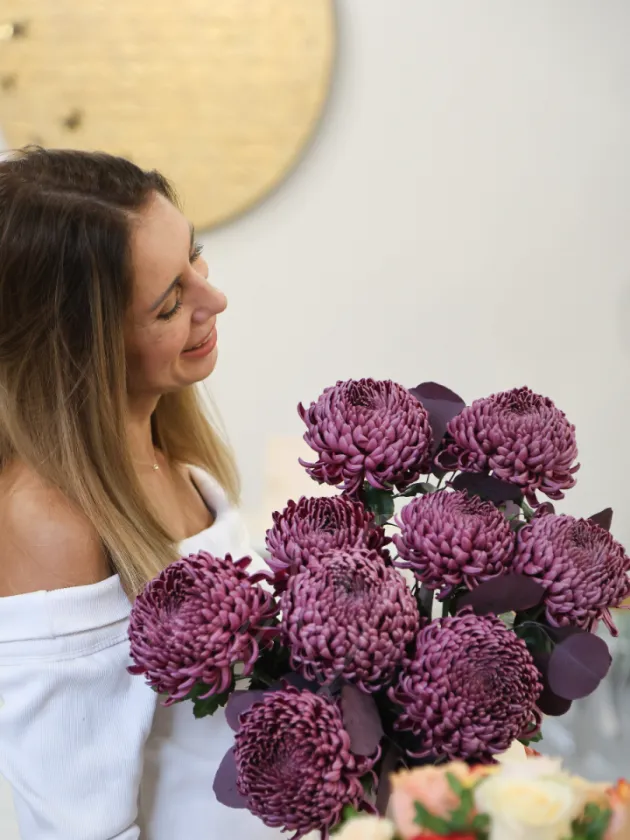 Композиция из хризантем «Безупречность»