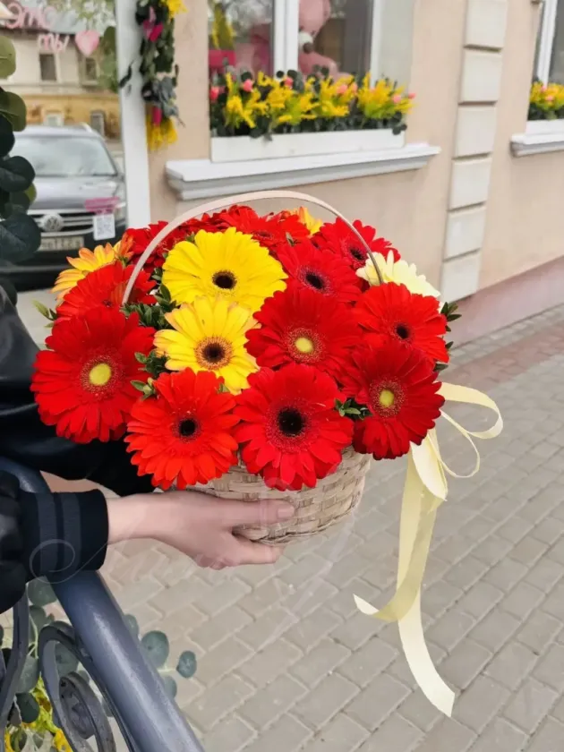 Композиция из гербер «Яркий Восторг»