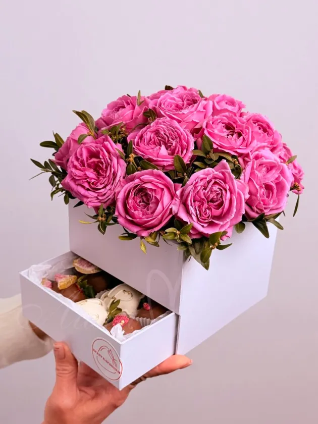 Композиция «Клубничные мечты»