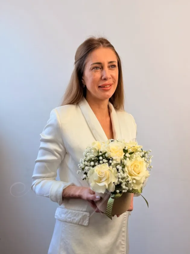 Композиция из роз «Нежное облачко»