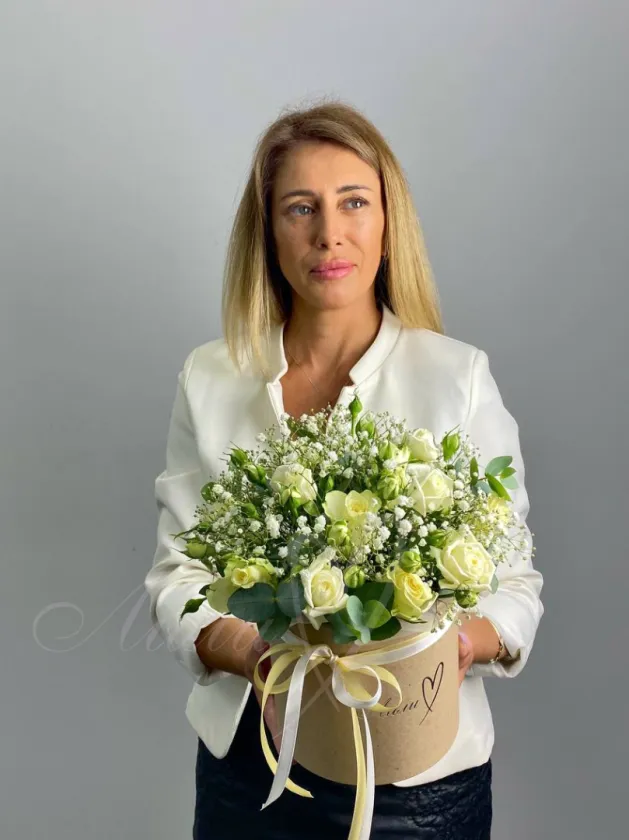 Композиция в коробке «Реверанс»