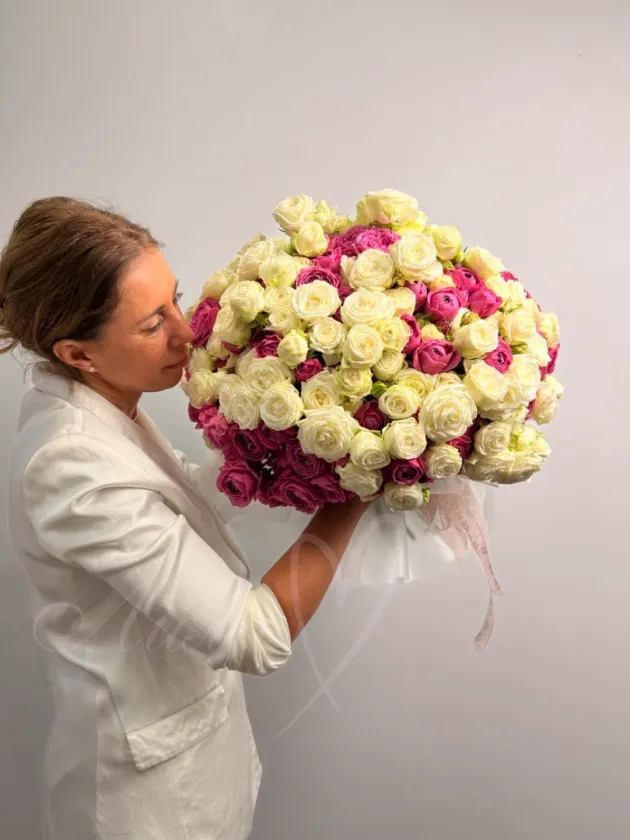 Букет 101 пионовидная роза.