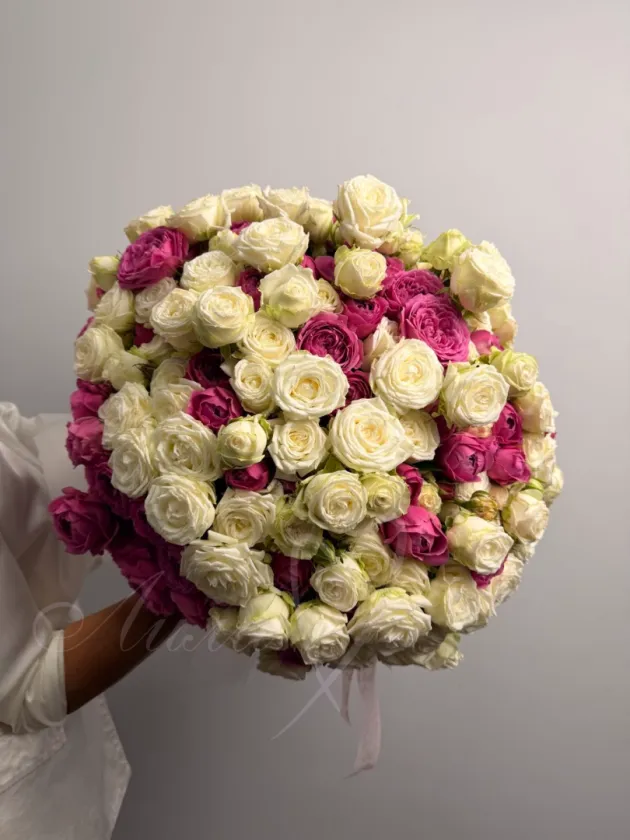 Букет 101 пионовидная роза.