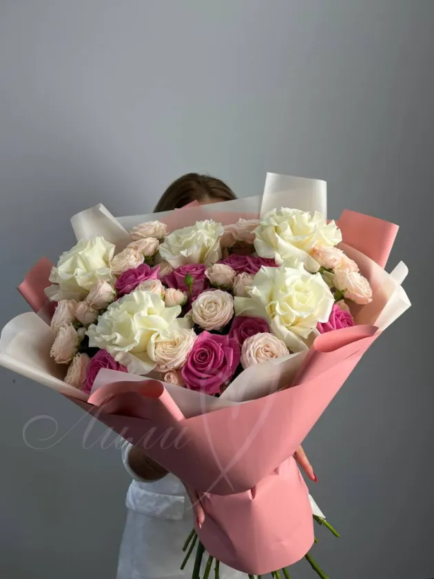 Букет из роз «Роскошь»