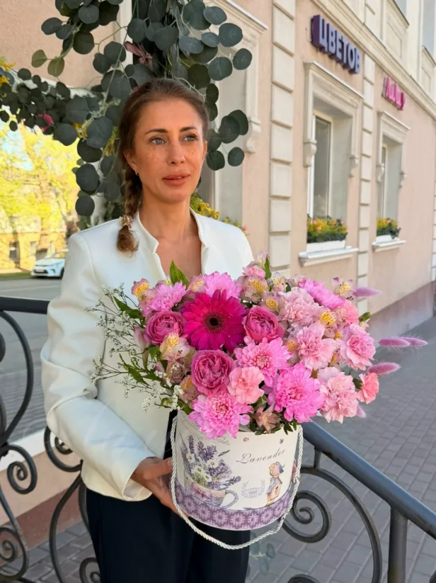 Композиция из роз и альстромерии «Ласковый май»