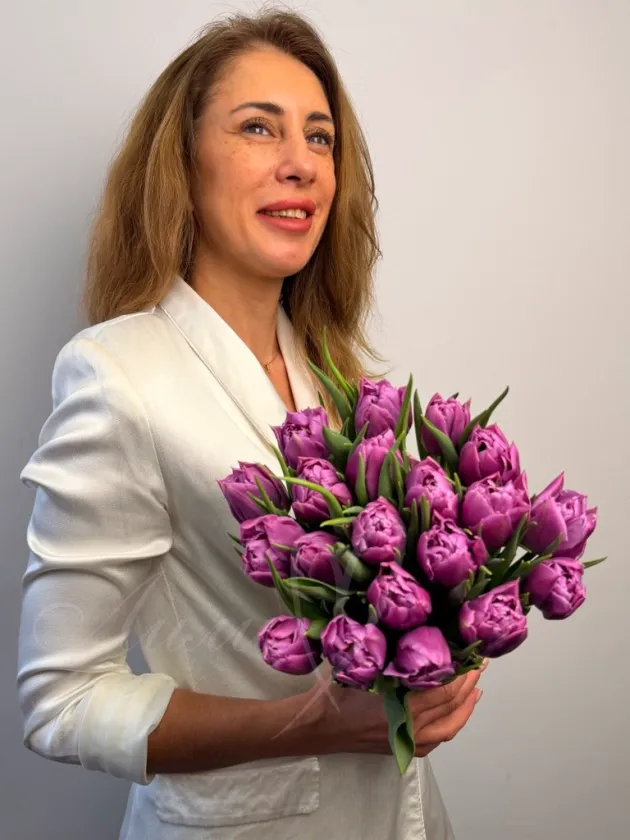 Тюльпан  пионовидный лавандовый