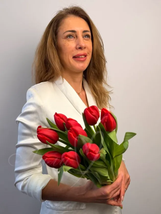 Тюльпан красный