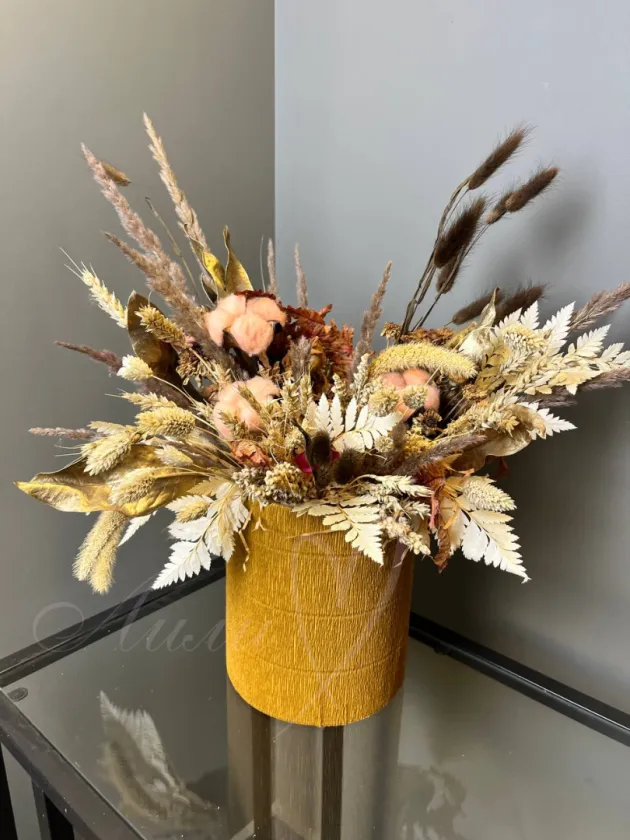 Композиция в интерьер «Саюри»