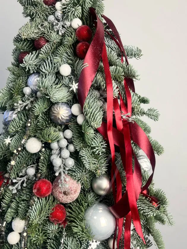 Композиция «Новогоднее конфетти»