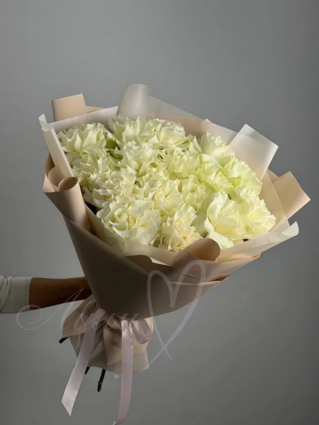 Букет  из французской розы «Изысканный вальс»