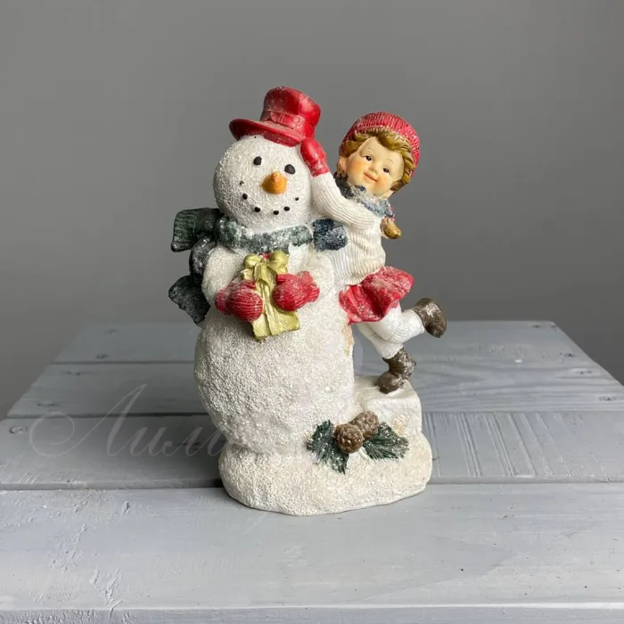 «Снеговичок с девочкой»