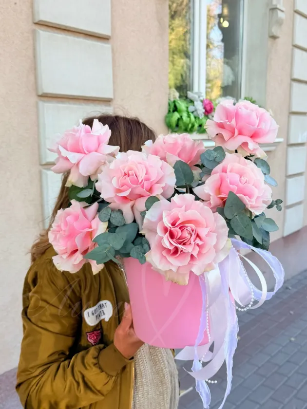 Композиция из роз «Мерси»