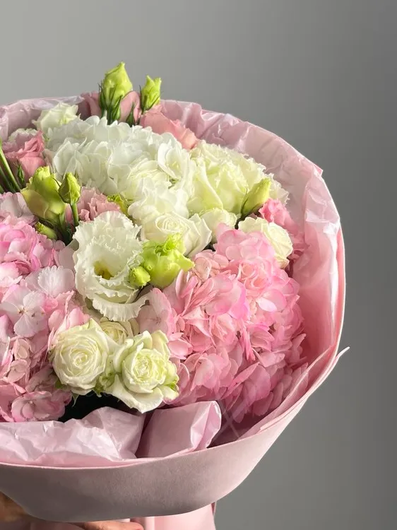 Букет с гортензией «Ванильный рай»