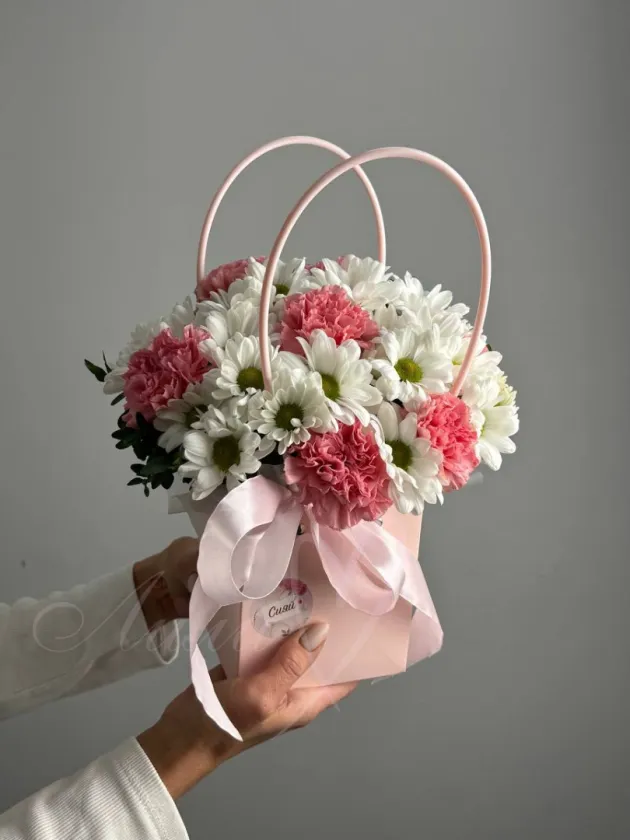 Композиция  из хризантем «Комплимент»