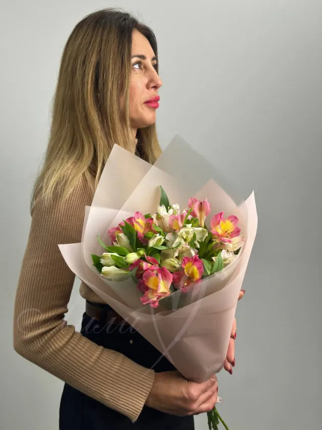 Букет из альстромерии «Меренга»