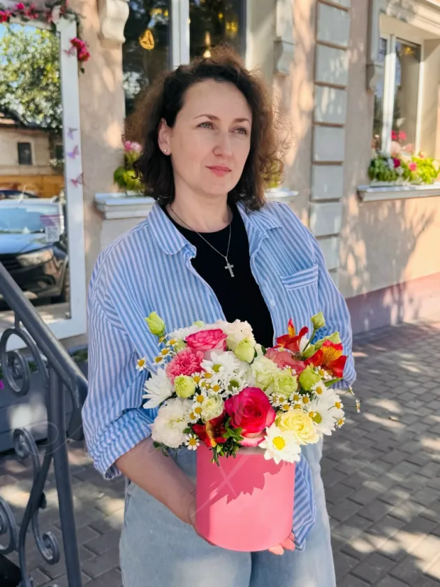 Композиция из роз и эустомы «Нежное чудо»