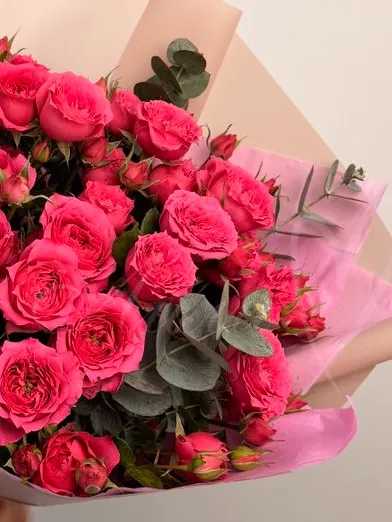 Букет из кустовых роз «Бэлла»