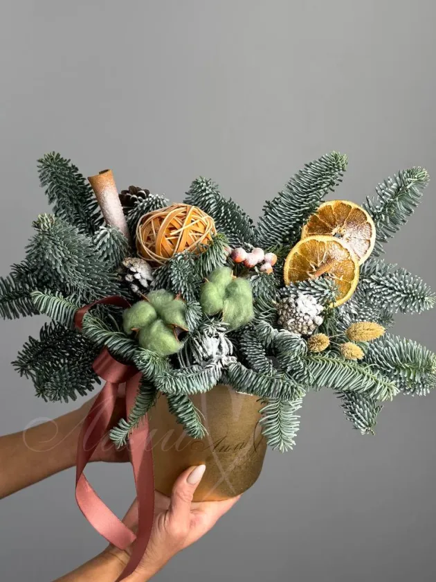 Композиция из пихты «Уютный вечер»