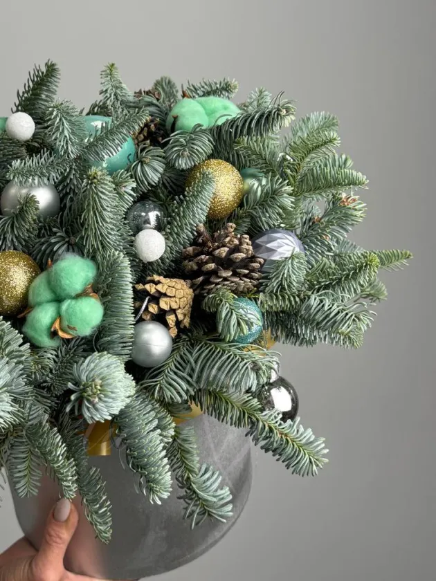 Композиция из нобилиса «Рождественские огни»