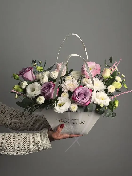 Композиция  из хризантем «Мила»