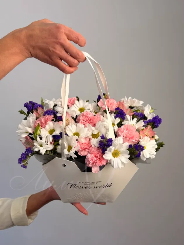 Композиция из  хризантем «Полянка»