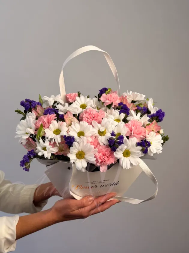 Композиция из  хризантем «Полянка»