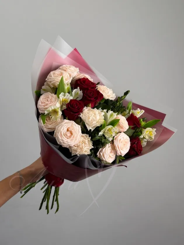 Букет с розами «Румыния»