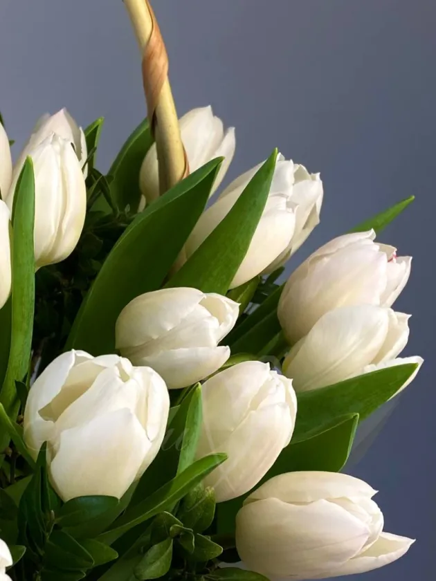 Композиция «С тюльпанами»