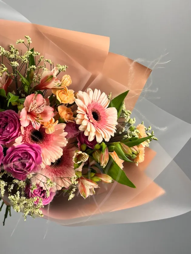 Сборный букет  «Задумка»