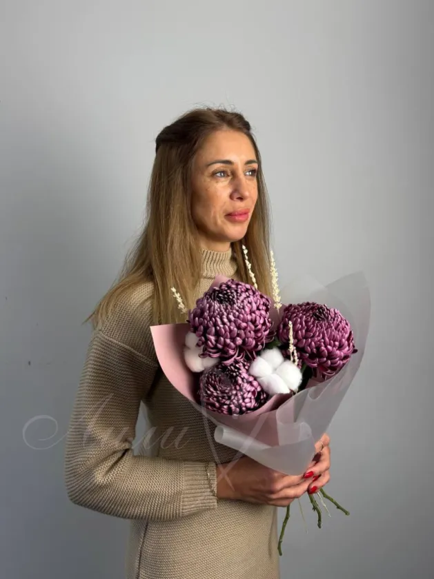 Букет из хризантем «Фиолетовая дымка»