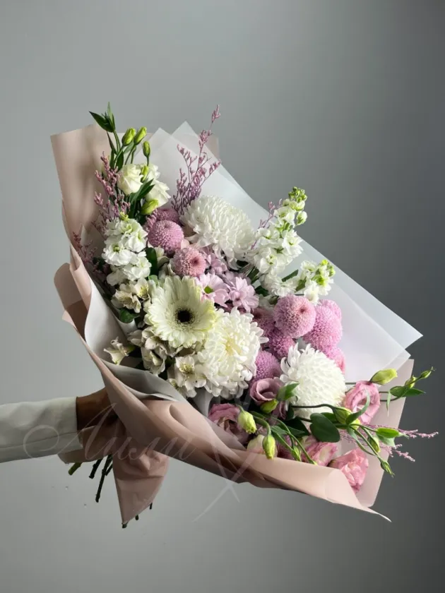 Сборный букет «Тонкий вкус»