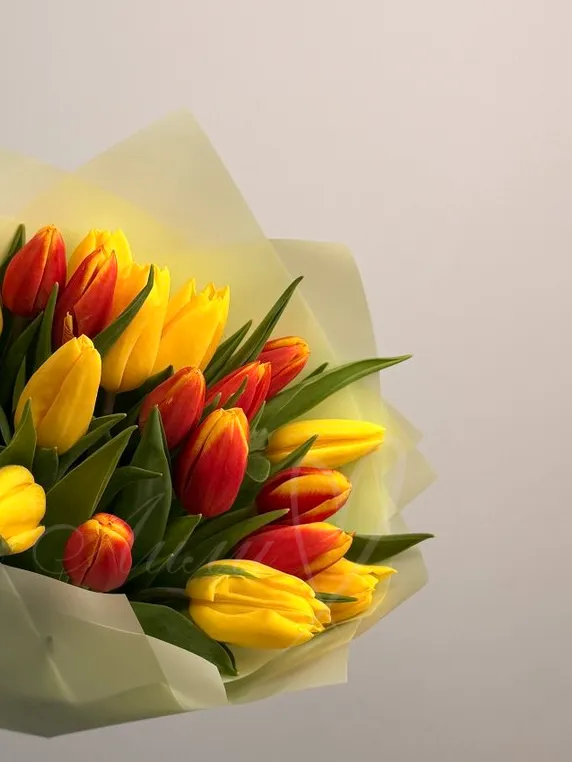Букет  из тюльпанов «Яркое пламя»