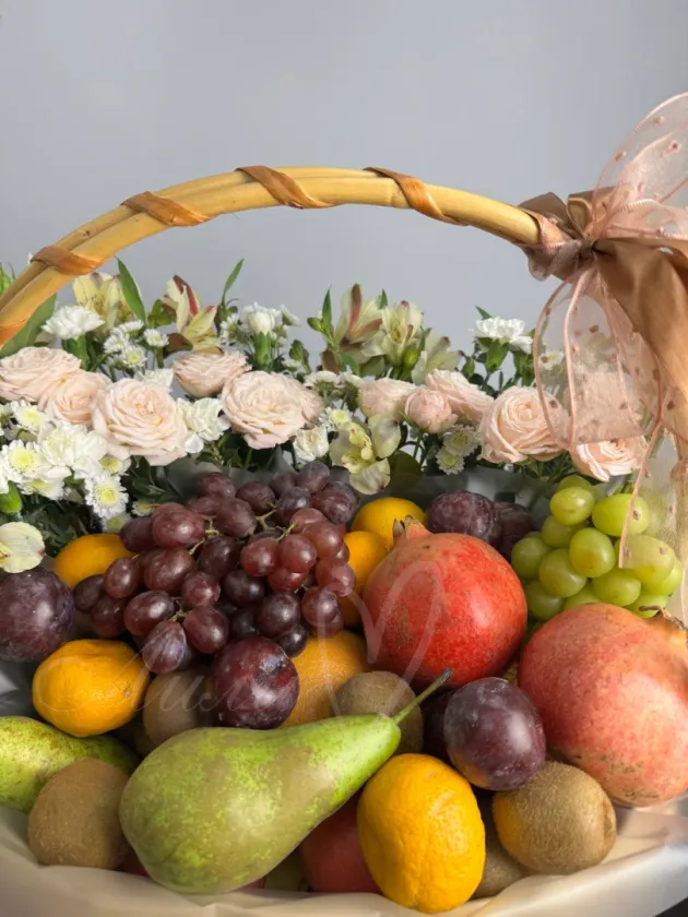  Корзина фруктов «Фруто - няшка»