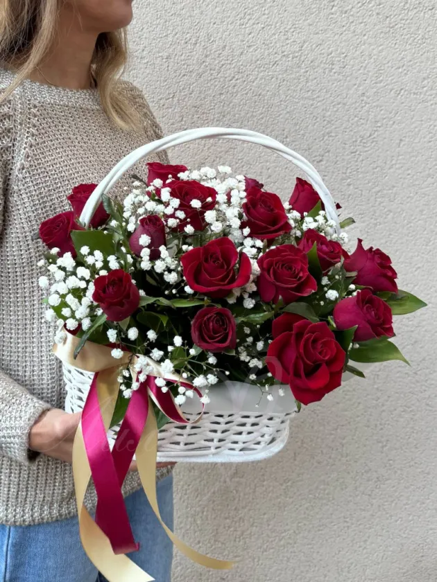 Композиция из роз «Малина»
