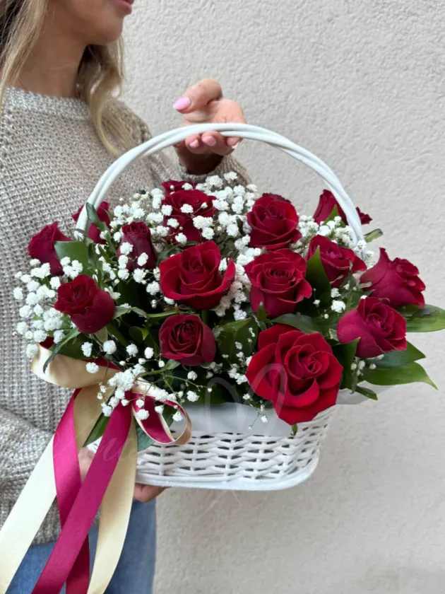 Композиция из роз «Малина»