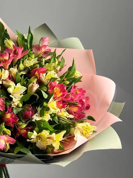 Букет из альстромерии «Взрыв чувств».