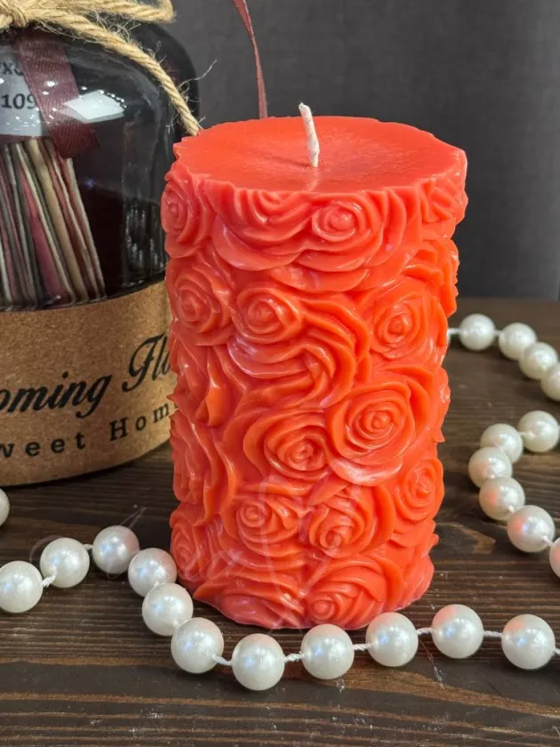 Свеча с розами