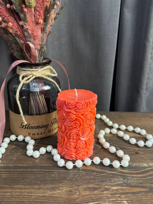 Свеча с розами