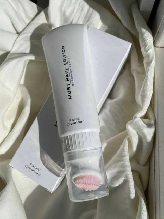 Гель для умывания с силиконовой щеточкой