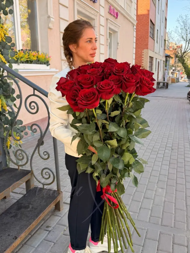 Букет из метровых роз
