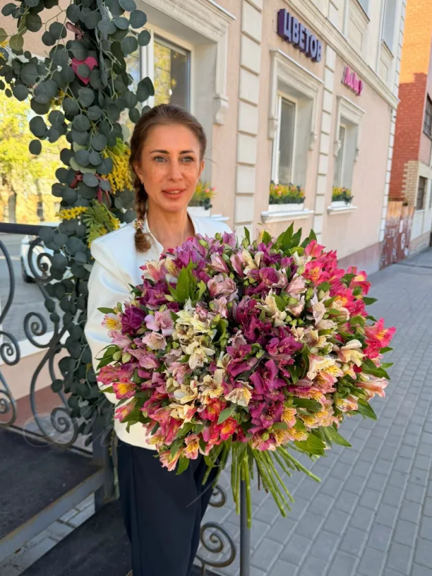 Букет из альстромерий «Полет бабочки»